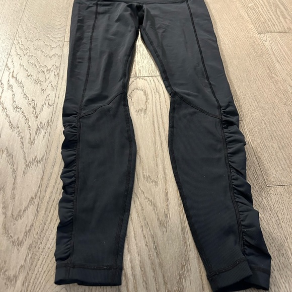 Lululemon pants - Picture 3 of 3